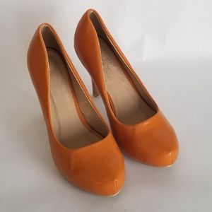 Marilyn Moda Dark Gold Pumps Sz. 8